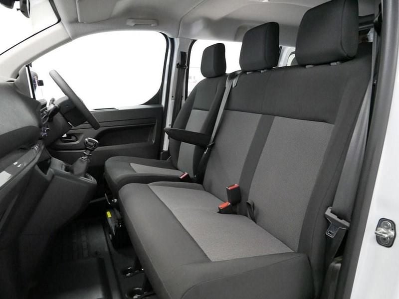 Used Citroën Dispatch 145 HP (106 kW) 2024 White MPV