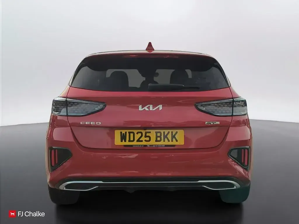 Used Kia Ceed GT-Line 138 HP (101 kW) 2025 Red Hatchback
