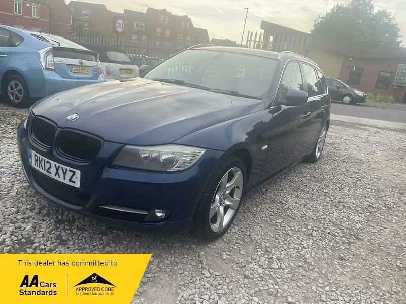 Blue Used 2012 BMW 318 Exclusive Estate | £2,995 (Fair price) - Image 1/3