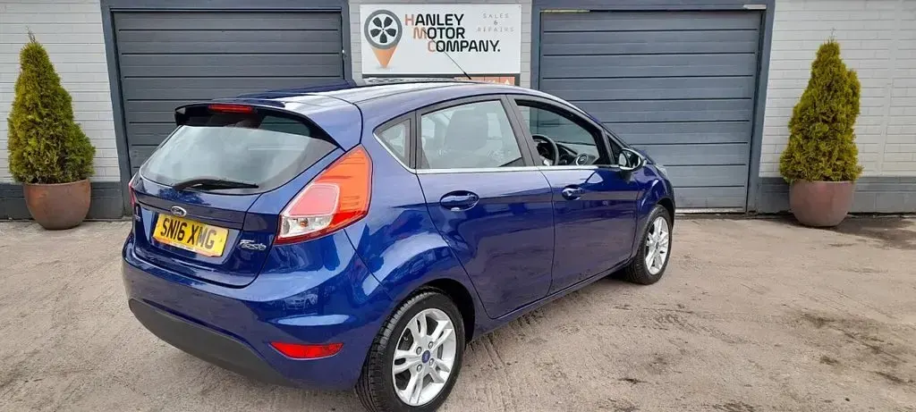 Used Ford Fiesta Zetec 100 HP (73 kW) 2016 Blue Hatchback