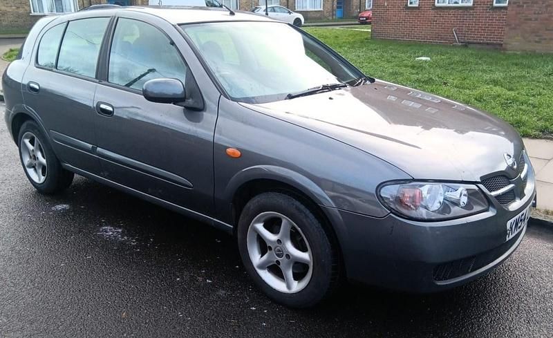 Used Nissan Almera SE 114 HP (83 kW) 2004 Grey Hatchback