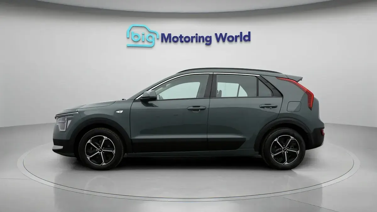 Used Kia Niro 139 HP (102 kW) 2023 Green SUV