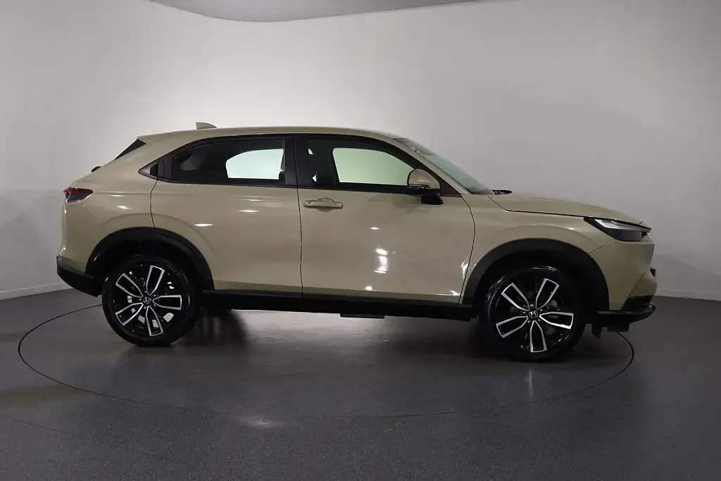Used Honda HR-V Elegance 2023 Beige SUV