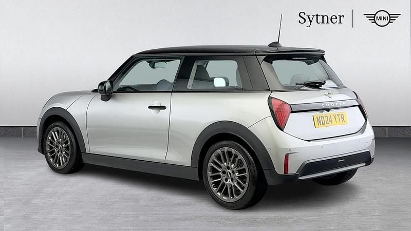 Begagnad Mini Cooper S Hatch 201 HK (147 kW) 2024 Silver Halvkombi