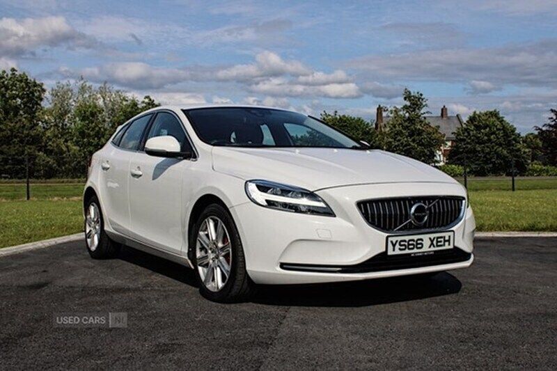 White Used 2017 Volvo V40 Inscription Estate | £9,995 (Fair price) - Image 1/1