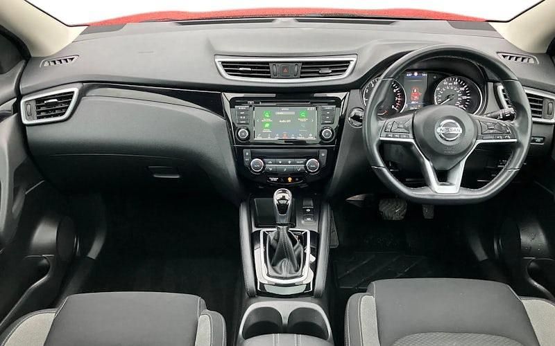 Used Nissan Qashqai N-Connecta 158 HP (116 kW) 2021 Red SUV