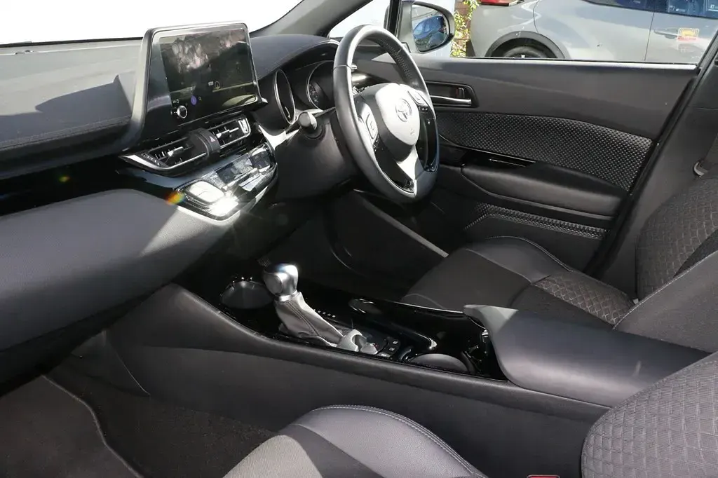 Usado Toyota C-HR Design 122 CV (89 kW) 2023 SUV