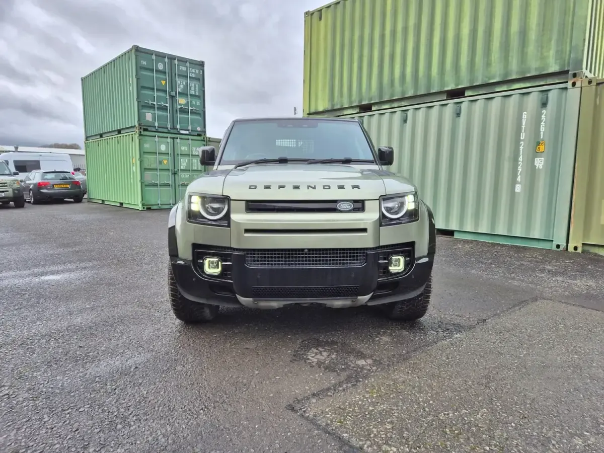 Usado Land Rover Defender 2021 Verde SUV