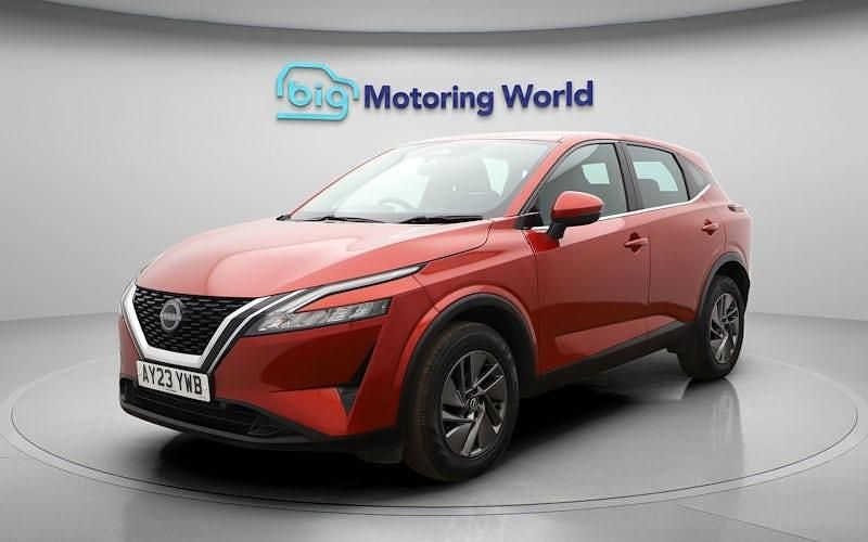 Used Nissan Qashqai Acenta Premium 140 HP (102 kW) 2023 Red SUV