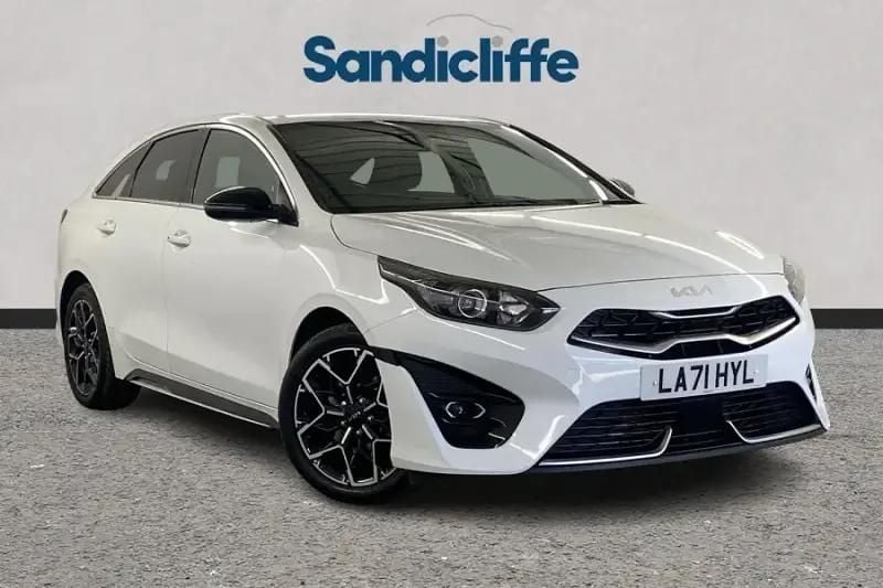 White Used 2022 Kia ProCeed GT-Line Hatchback | £15,290 (Fair price) - Image 1/4