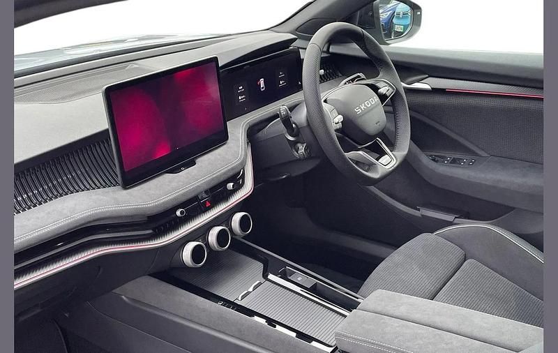 Used Skoda Superb SportLine 190 HP (139 kW) 2025 Silver Estate