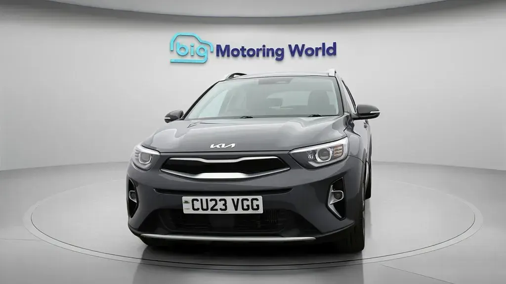 Used Kia Stonic 99 HP (72 kW) 2023 Grey SUV