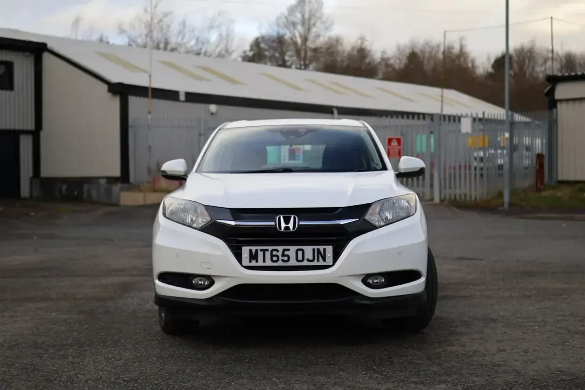 Second-hand Honda HR-V SE 130 CP (95 kW) 2015 Alb SUV