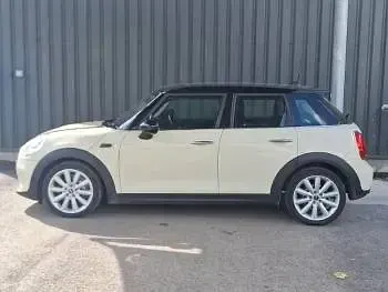 Used Mini Cooper D 116 HP (85 kW) 2018 White Hatchback