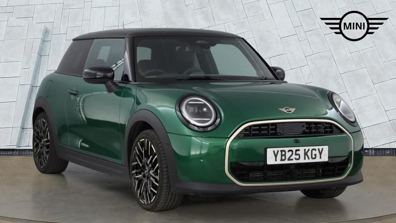 Usado Mini Cooper Hatch 113 kW (154 HP) 2025 Verde Citadino