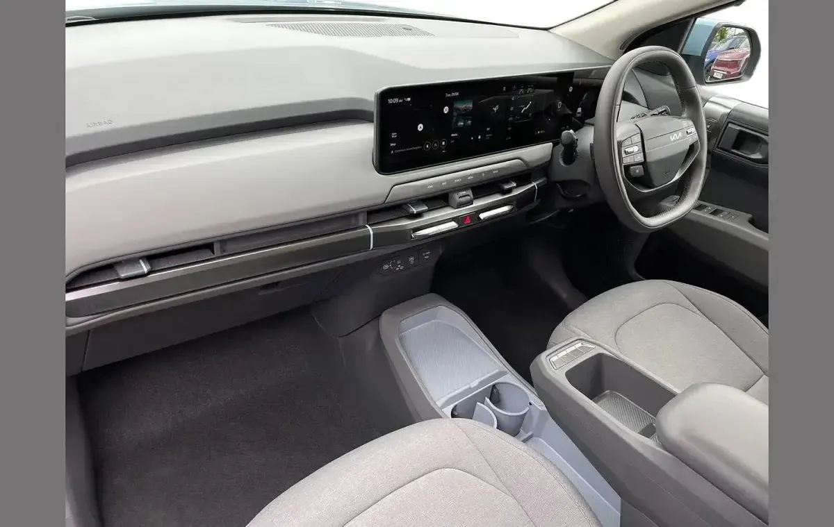 Used Kia EV3 Air 147 kW (201 HP) 2025 Blue SUV