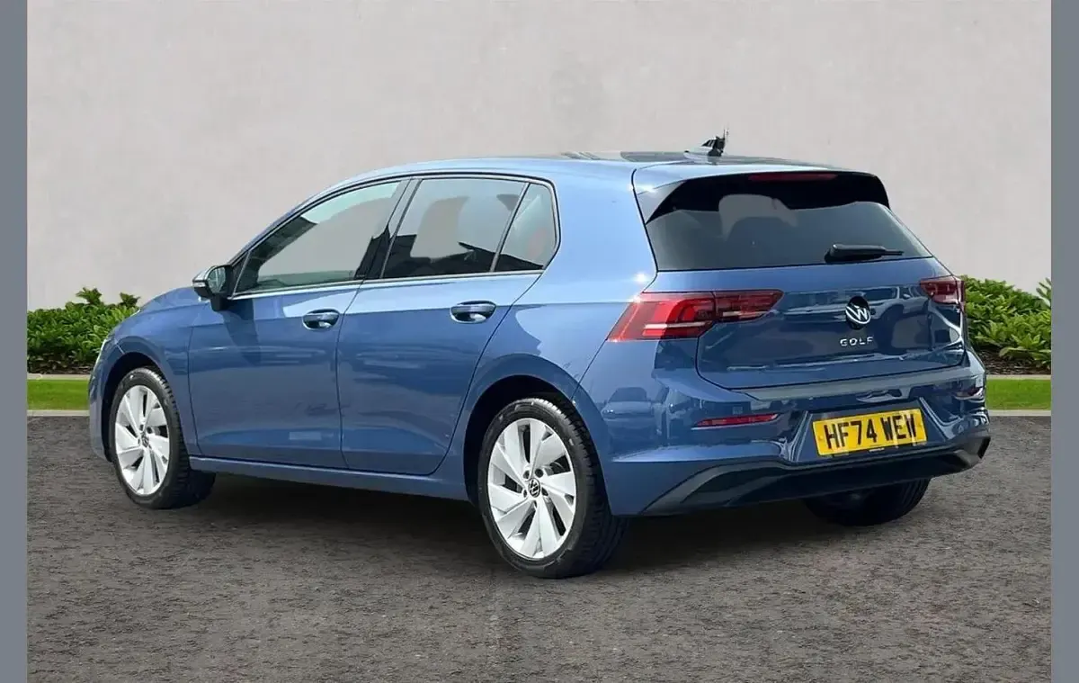 Used VW Golf VIII Match 150 HP (110 kW) 2024 Blue Hatchback