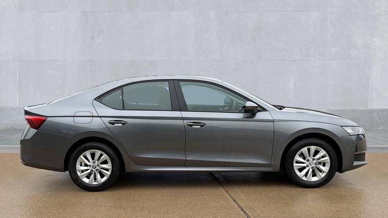 Used Skoda Octavia SE Technology 116 HP (85 kW) 2024 Graphite grey metallic