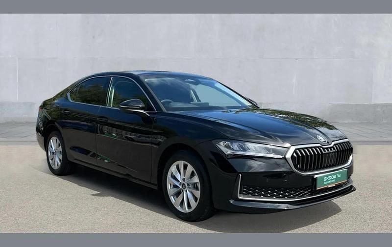 Black New 2025 Skoda Superb SE Technology Hatchback | £31,490 (Expensive) - Image 1/4
