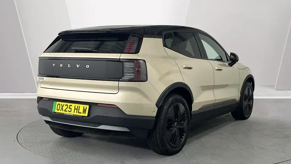 Used Volvo EX30 CC Performance 22 kW (30 HP) 2025 Gold Estate