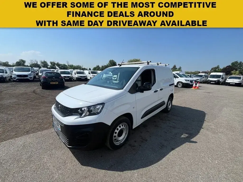 Used Peugeot Partner Premium 102 HP (75 kW) 2023 White MPV
