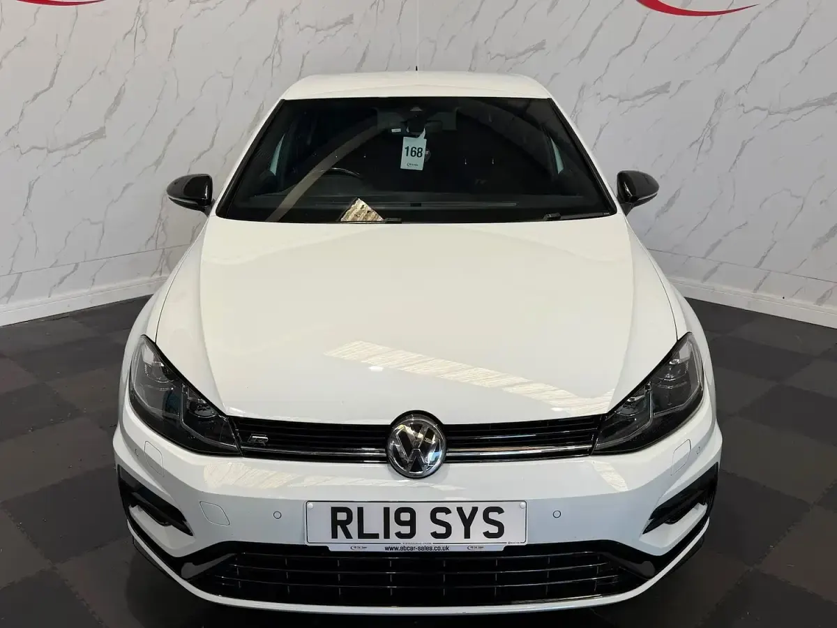 Used VW Golf VII R 300 HP (220 kW) 2019 White Hatchback