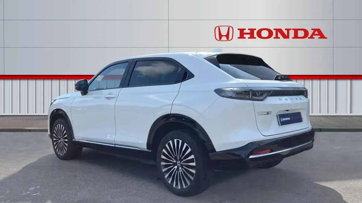 Begagnad Honda e Elegance 150 kW (204 HK) 2024 Halvkombi