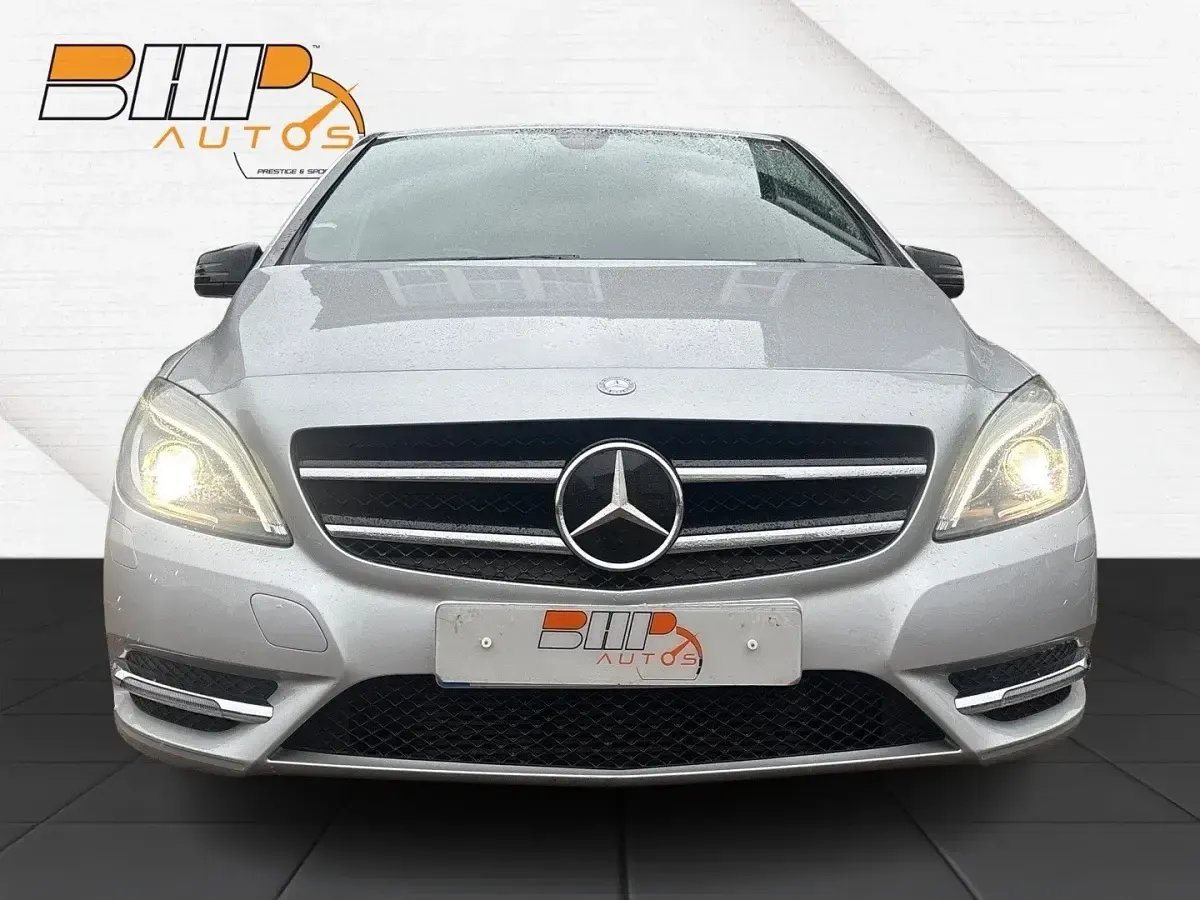 Used Mercedes B180 109 HP (80 kW) 2014 Silver Hatchback