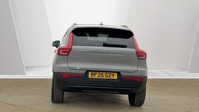 Usado Volvo XC40 Plus 194 HP (142 kW) 2026 SUV