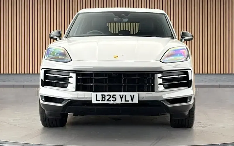 Used Porsche Cayenne 470 HP (345 kW) 2025 Grey SUV