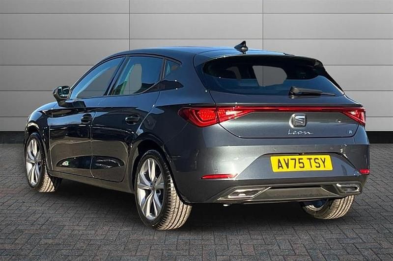 Used Seat Leon FR 150 HP (110 kW) 2026 Magnetic tech grey Hatchback
