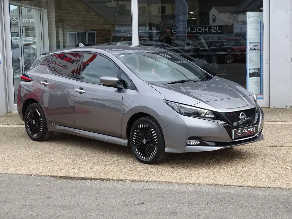 Used Nissan Leaf Tekna 160 kW (218 HP) 2022 Grey Hatchback