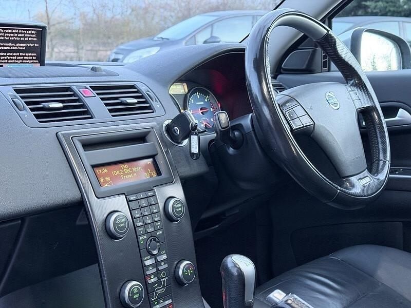 Used Volvo C30 R-Design 2013 White Hatchback