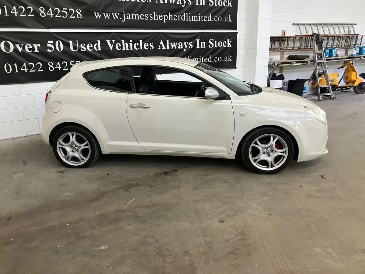 Used Alfa Romeo MiTo Veloce 2010 White Hatchback