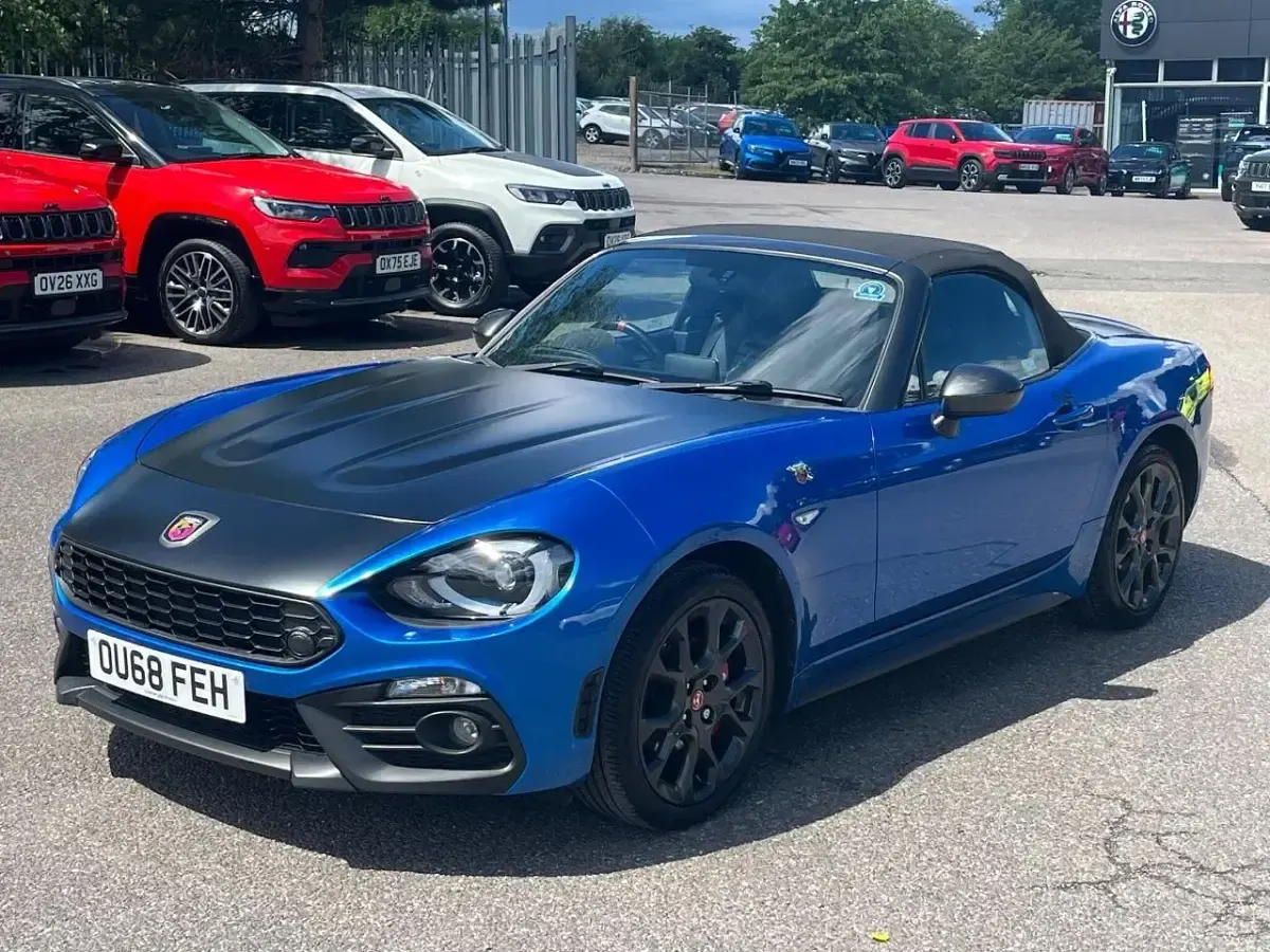 Used Abarth 124 Spider 168 HP (123 kW) 2018 Blue Cabriolet