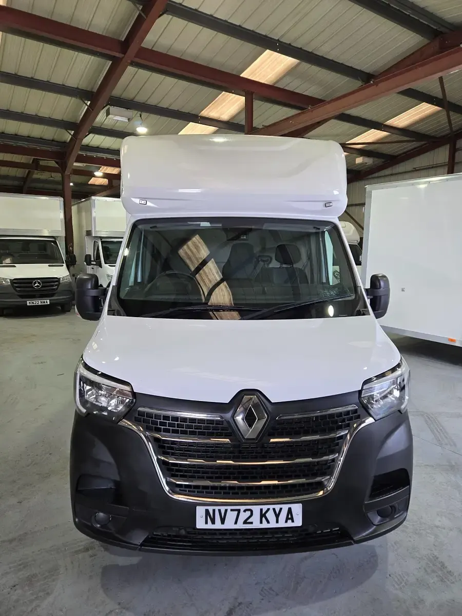 Used Renault Master Business 2022 White MPV