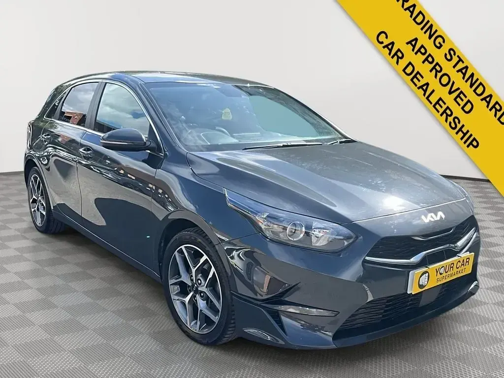 Gebraucht Kia Ceed 158 PS (116 kW) 2022 Grau Kleinwagen