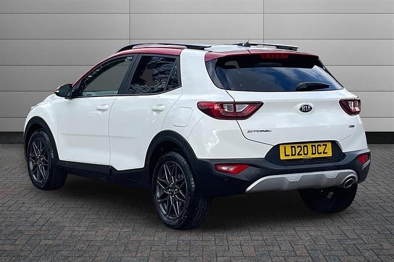Used Kia Stonic 118 HP (86 kW) 2020 Clear white with red roof SUV