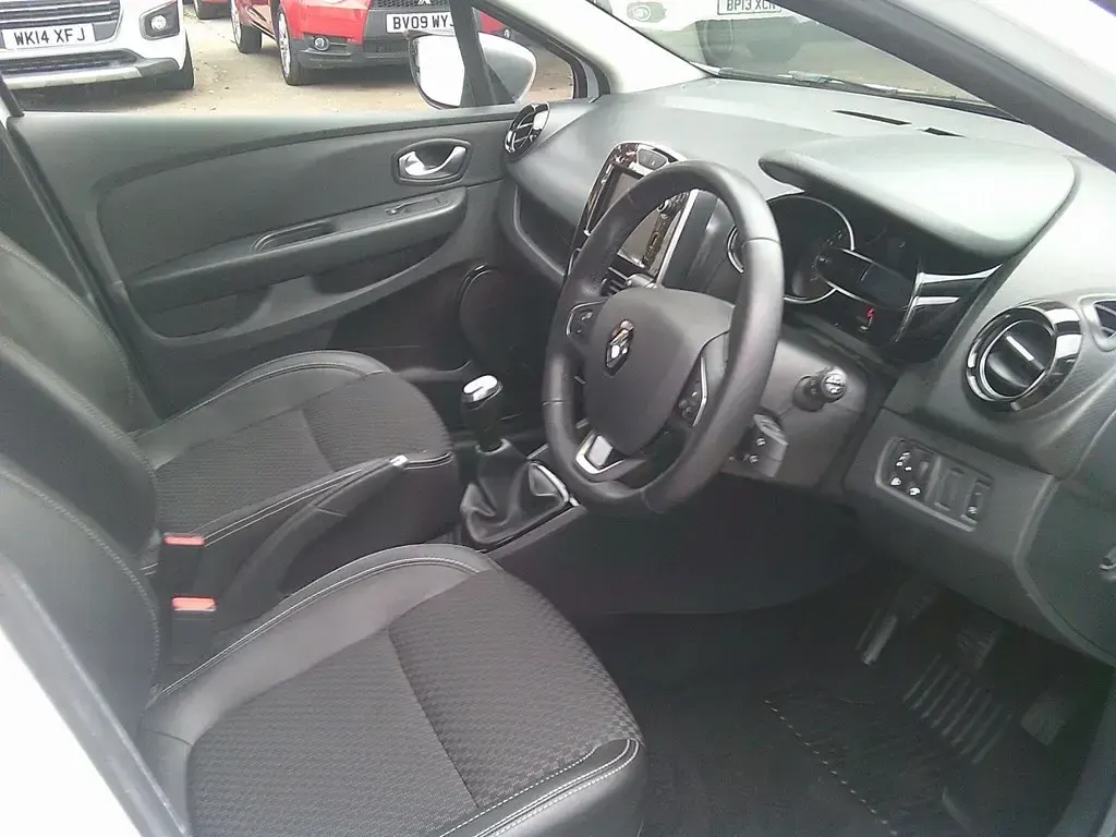 Used Renault Clio GT-Line 2019 White Hatchback