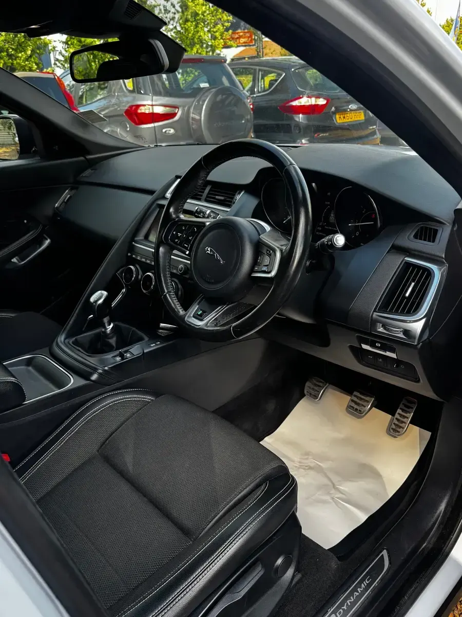 Used Jaguar E-Pace R-Dynamic 150 HP (110 kW) 2018 White SUV
