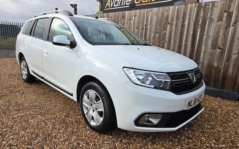 Used Dacia Logan MCV Lauréate 73 HP (53 kW) 2018 White Estate