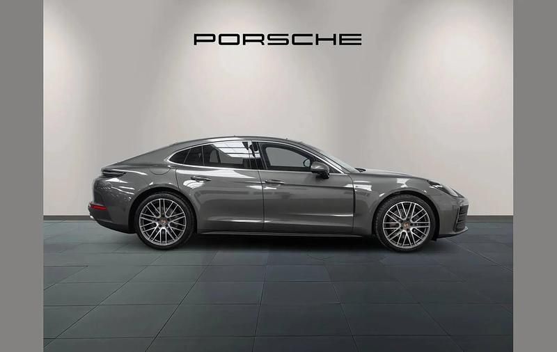 Used Porsche Panamera 353 HP (259 kW) 2025 Green Hatchback