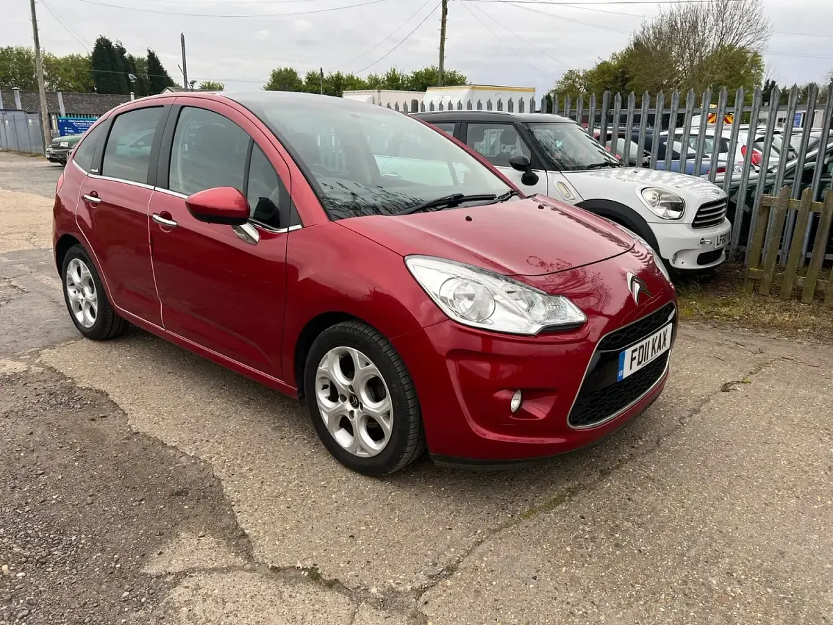 Used Citroën C3 68 HP (50 kW) 2011 Red Hatchback