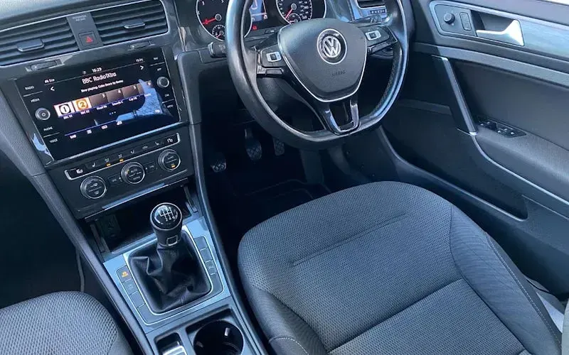 Second-hand VW Golf VIII Edition 131 CP (96 kW) 2020 Hatchback