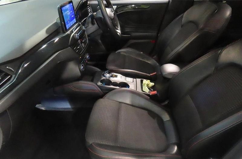 Used Ford Focus ST-Line X 2021 White Hatchback