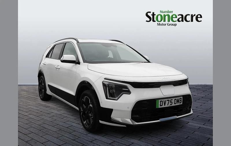 White New 2025 Kia e-Niro SUV | £33,995 - Image 1/4