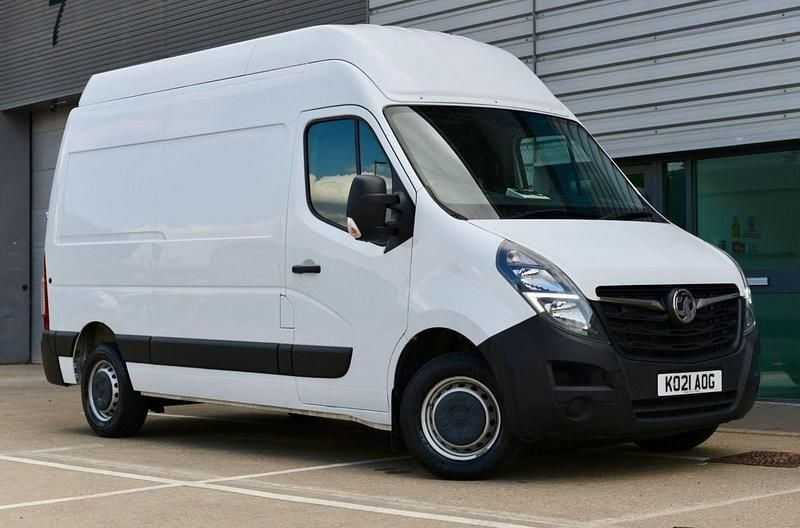 White Used 2021 Vauxhall Movano Van | £13,500 (Good price) - Image 1/4