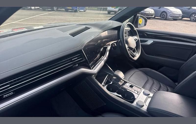 Used VW Touareg Black Edition 231 HP (169 kW) 2023 Silicon grey SUV