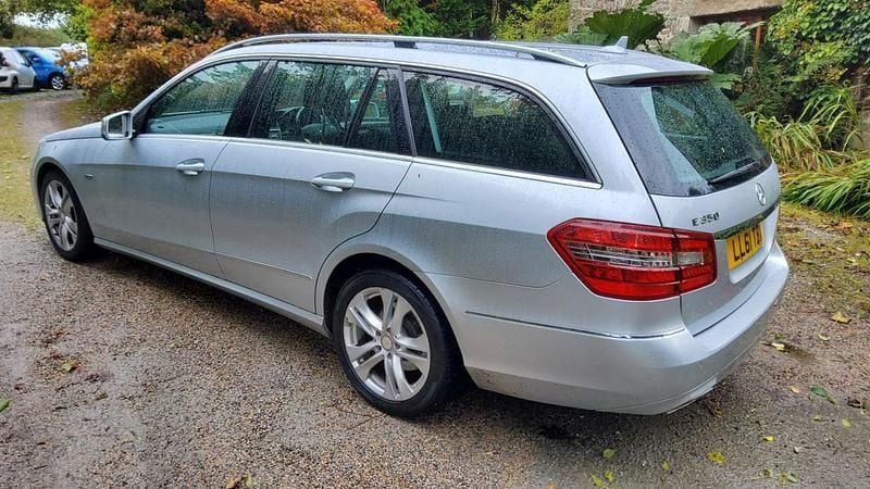 Silver Used 2011 Mercedes E350 Avantgarde Estate | £7,495 (Fair price) - Image 1/4
