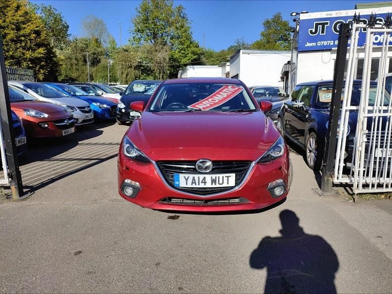 Begagnad Mazda 3 Inclusive 2014 Röd Halvkombi